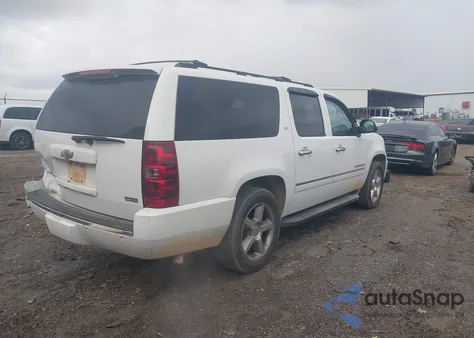 2011 Chevrolet Suburban 1500 Ltz из США, поврежденный, VIN 1GNSCKE09BR178886